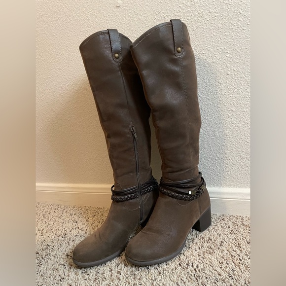 Nicole Shoes - Nicole suede brown boots